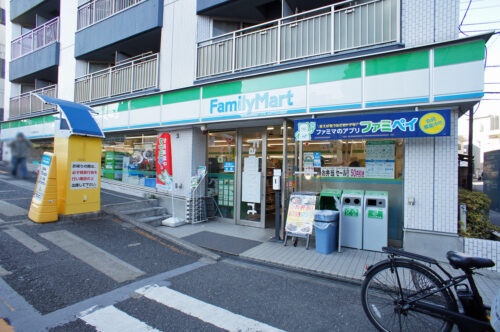 ファミリーマート牛込柳町駅前店(周辺)